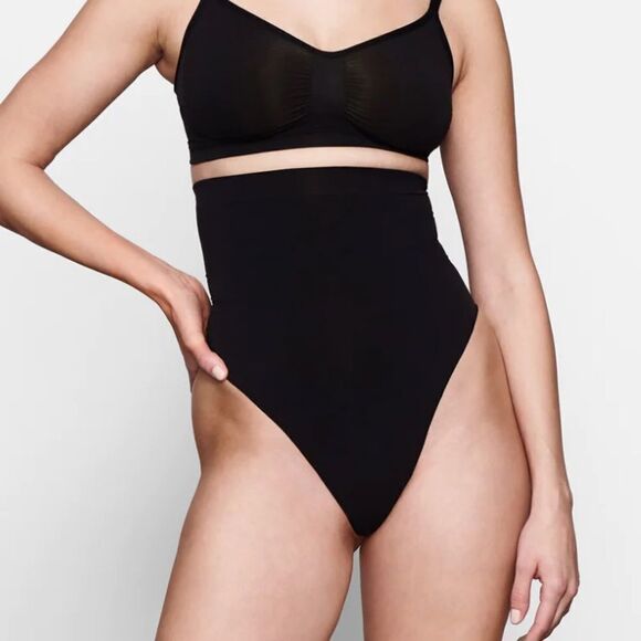 SKIMS Seamless Sculpt High Waisted Core Control Thong In Onyx Black - Picture 2 of 7